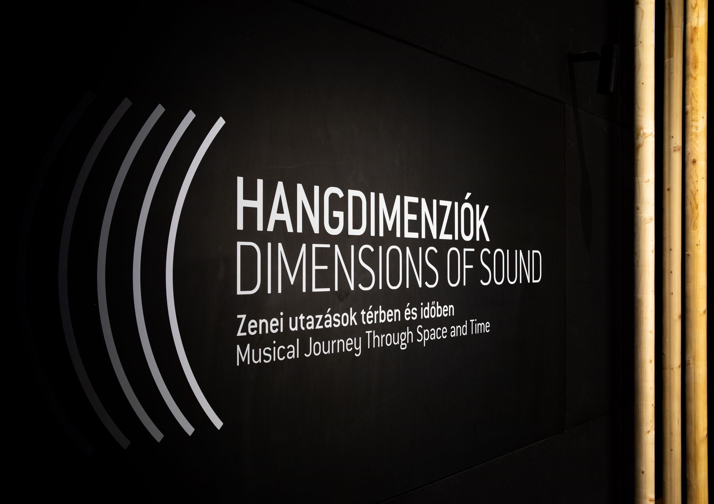 Hangdimenziók - Zenei utazások térben és időben